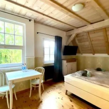 Lindequist Otel